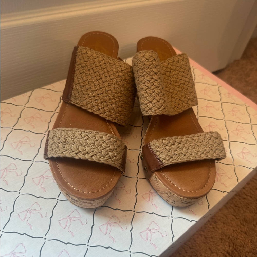 Crown Vintage Tan Woven Double-Strap Slide Sandals